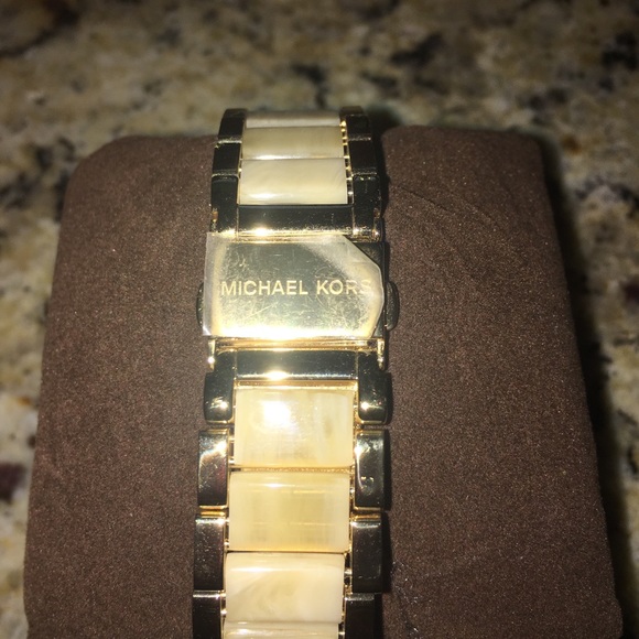 Michael Kors watch - Picture 5 of 5